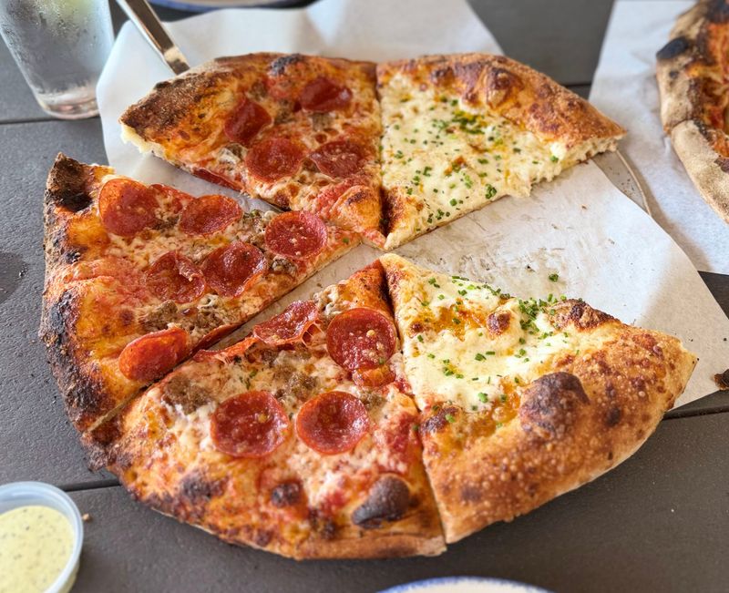 12 Oklahoma Pizza Spots Proving Great Flavor Is Worth Traveling For - Decor Hint The Hall’s Pizza Kitchen