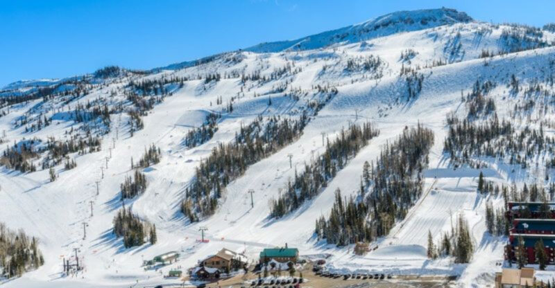 12 Snowy Utah Towns Every Winter Sports Fan Should Experience