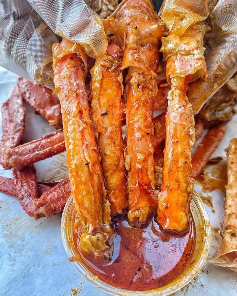 13 New Jersey Catfish Houses That Nail The Crunch With A True Down-Home Twist - Decor Hint The Twisted Crab