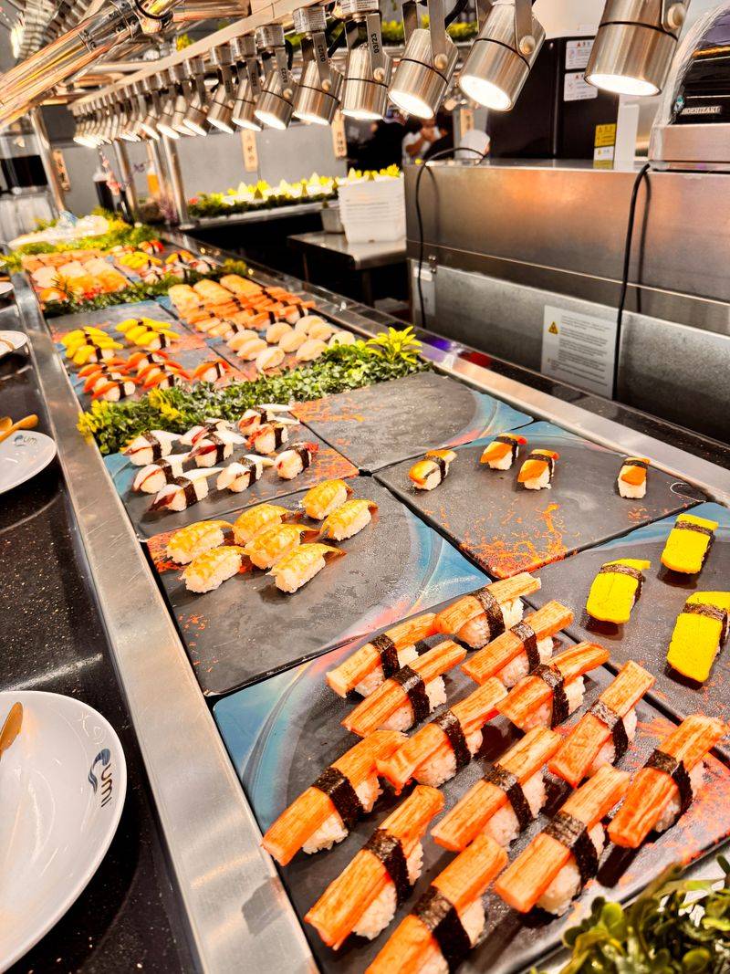 14 New Jersey All-You-Can-Eat Seafood Restaurants Serving Up Endless Coastal Goodness - Decor Hint Umi Premium Sushi & Seafood Buffet – East Brunswick