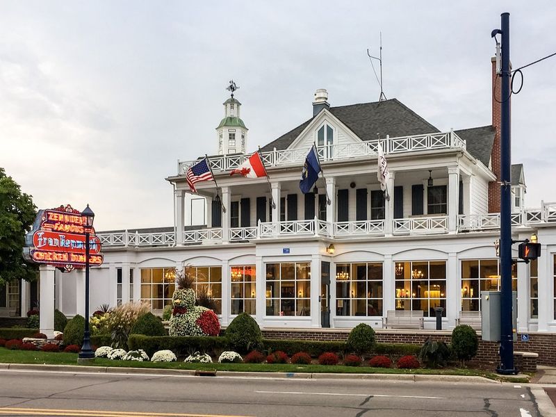 16 Michigan Restaurants People Happily Wait Hours For - And Say It's Worth It - Decor Hint Zehnder's Of Frankenmuth