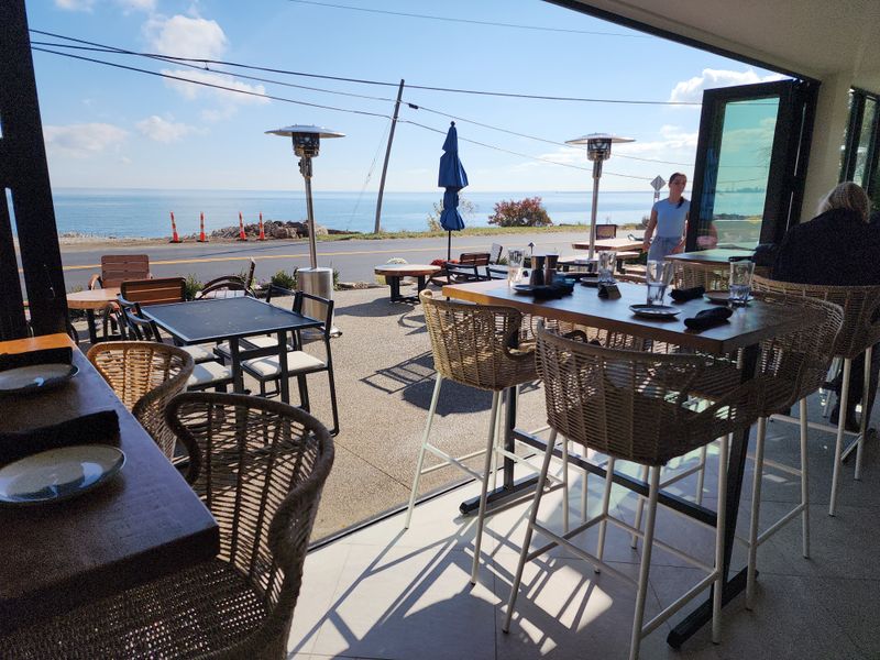 6. Wave Lakeside Dining