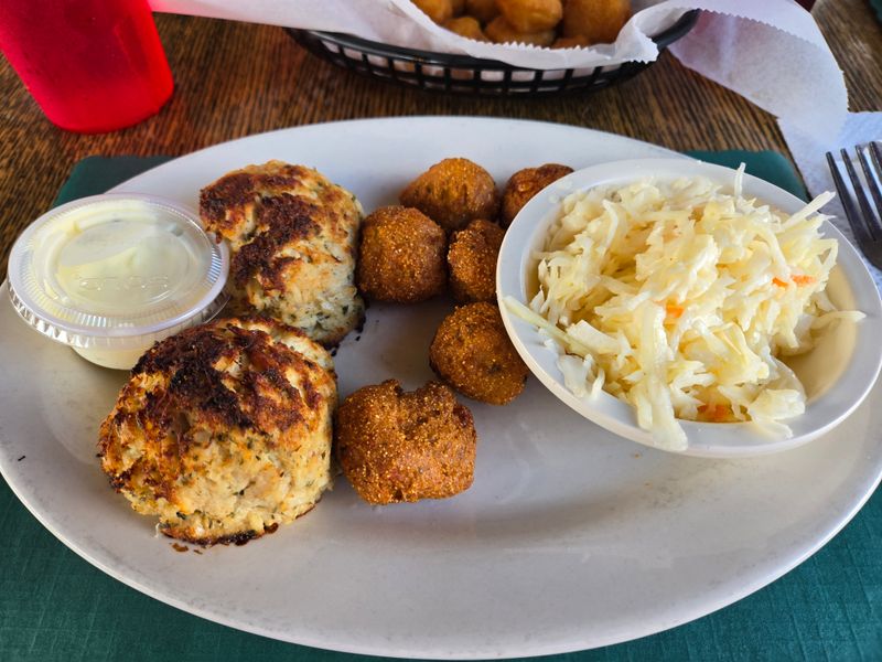 7 Delaware Restaurants Full Of Flavor And Charm And 7 That Hit The Spot - Decor Hint Kathy's Crab House