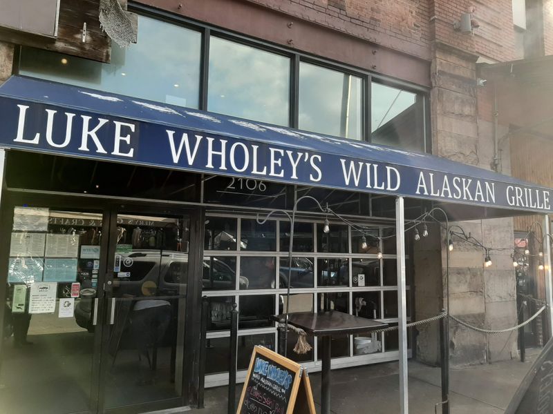 8 Pennsylvania Restaurants Serving The Crispiest Fried Fish Around - Decor Hint Luke Wholey’s Wild Alaskan Grille