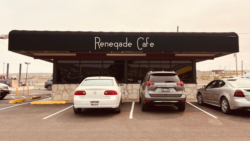 Wyoming's Roadside Joint That's Still Serving Chicken-Fried Steak The Old-Fashioned Way - Decor Hint A Roadside Stop Worth Planning Your Trip Around