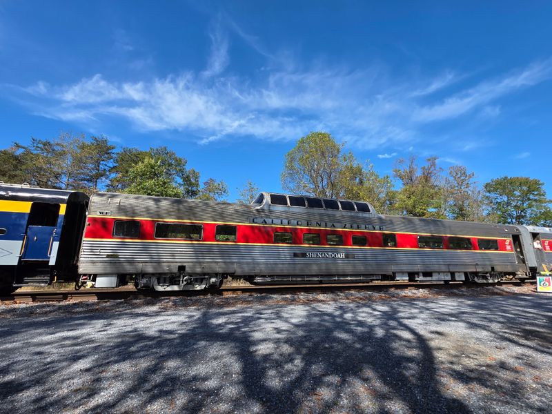 Join Santa For A Festive Ride On Virginia's Scenic Holiday Express - Decor Hint Seasonal Operation During Holiday Months