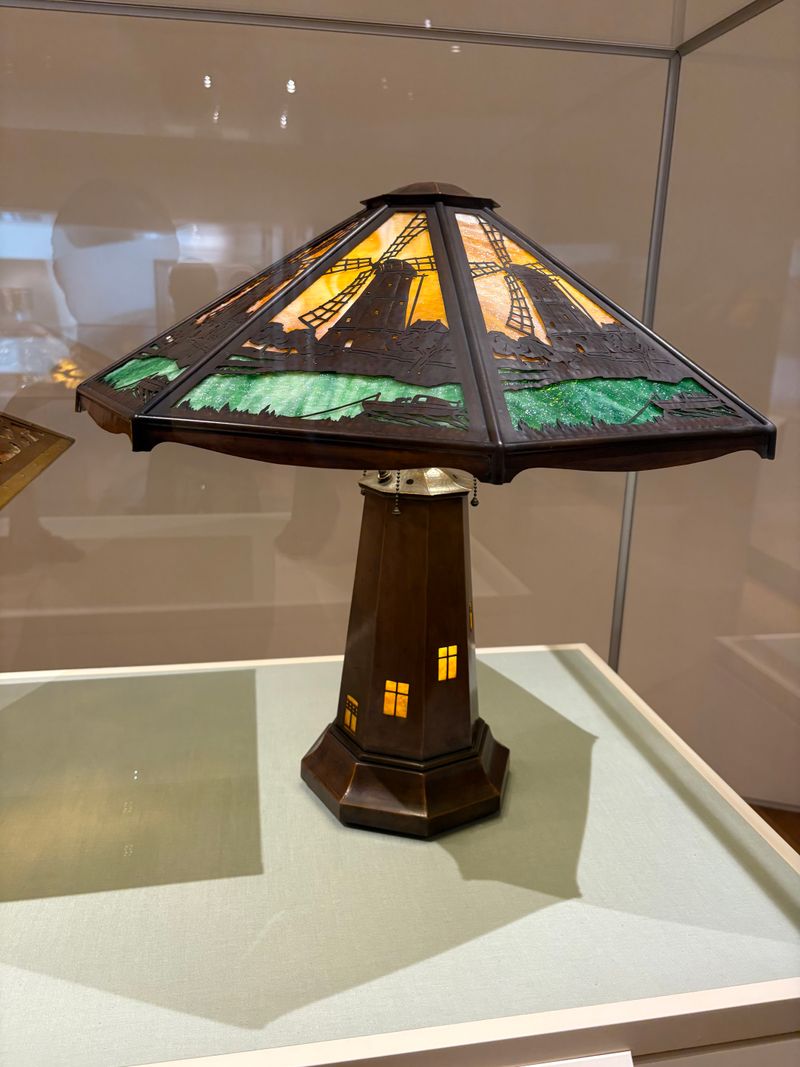 13 Must-Visit Holiday Markets Lighting Up Washington DC This Season - Decor Hint Smithsonian American Art Museum Holiday Craft Fair