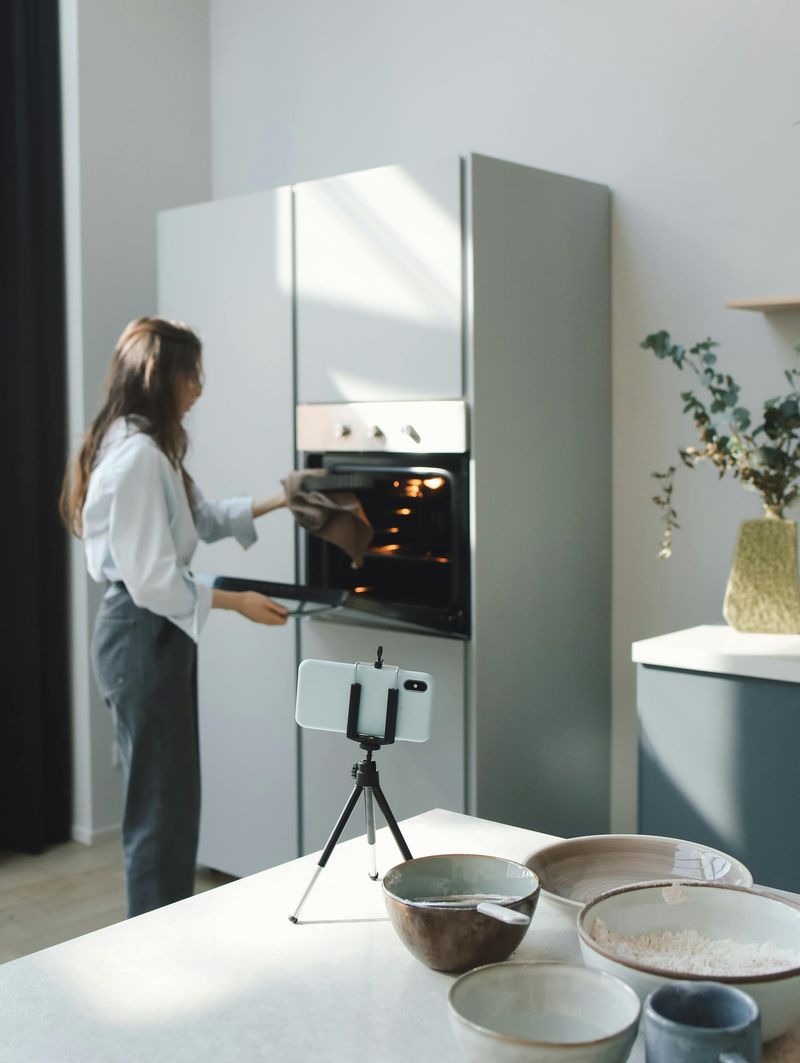 Baking Soda and Vinegar Fizz