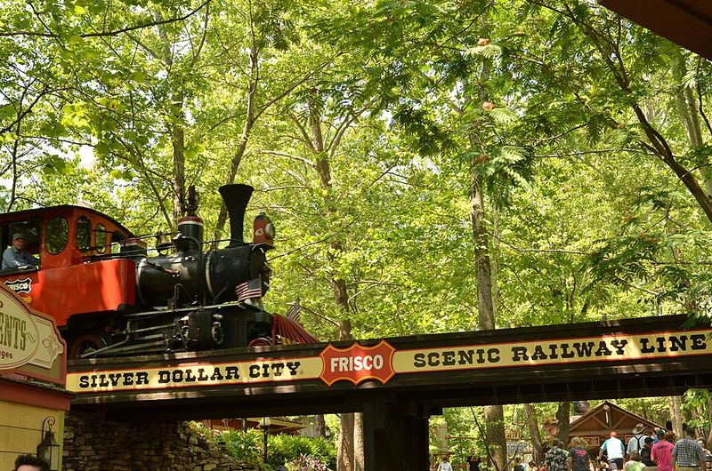 All Aboard! 9 Missouri Train Rides That Capture The Heart Of Americana - Decor Hint Frisco Silver Dollar Line At Silver Dollar City