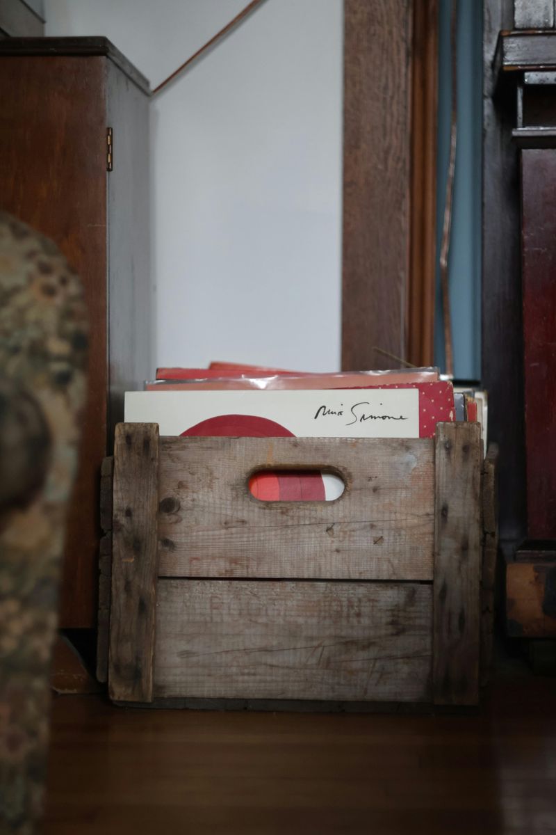 16 Minnesota Collectibles That Are Rapidly Increasing In Value - Decor Hint Early Rustic Wooden Crate Or Storage Box