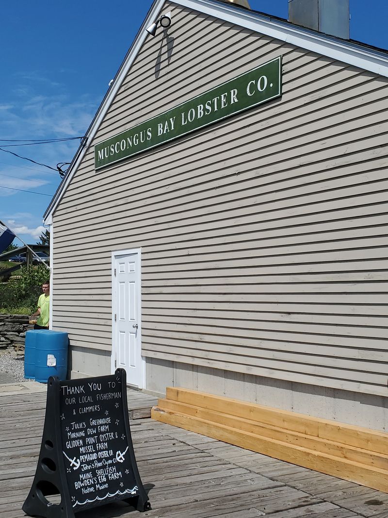 17 New England Seafood Restaurants In Maine Only Locals Know And Love For Authentic Coastal Dining - Decor Hint Muscongus Bay Lobster