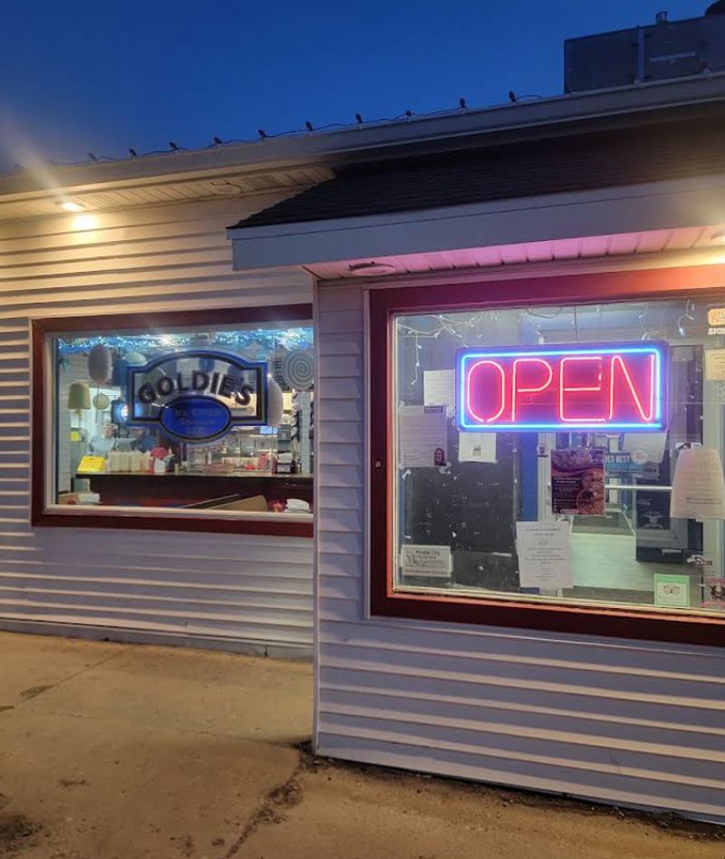 14 Secret Iowa Restaurants That Locals Keep To Themselves - Decor Hint Goldie's Ice Cream Shoppe