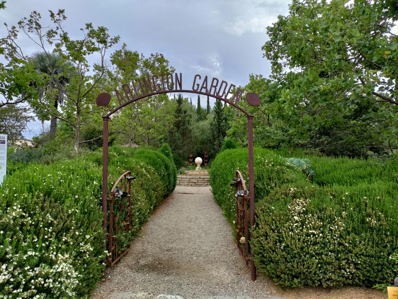 Explore Pasadena's Best Learning Destinations For Curious Minds Of All Ages - Decor Hint Arlington Garden in Pasadena