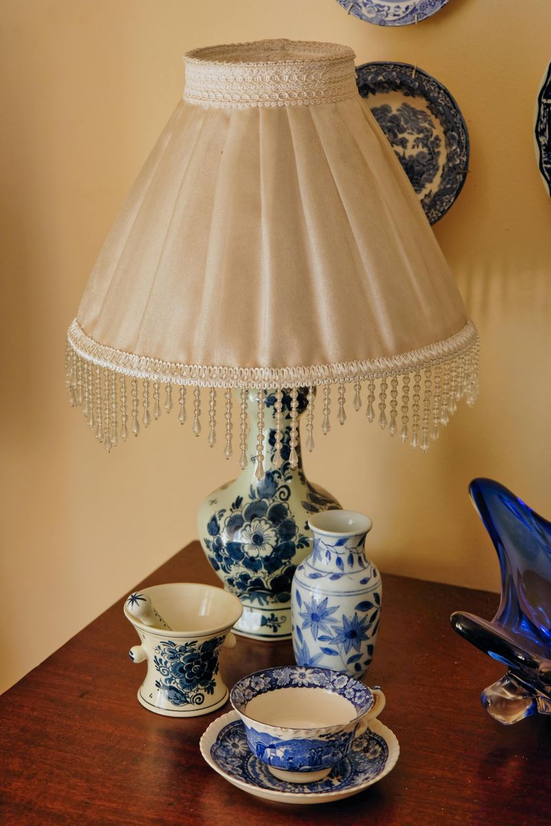 12 Missouri Antique Trends Everyone Wants Before Prices Rise - Decor Hint Early 20th-Century Ceramic Lamps