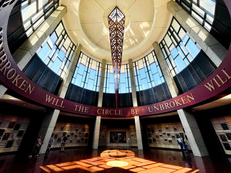 Nashville, Tennessee – Music City Melodies