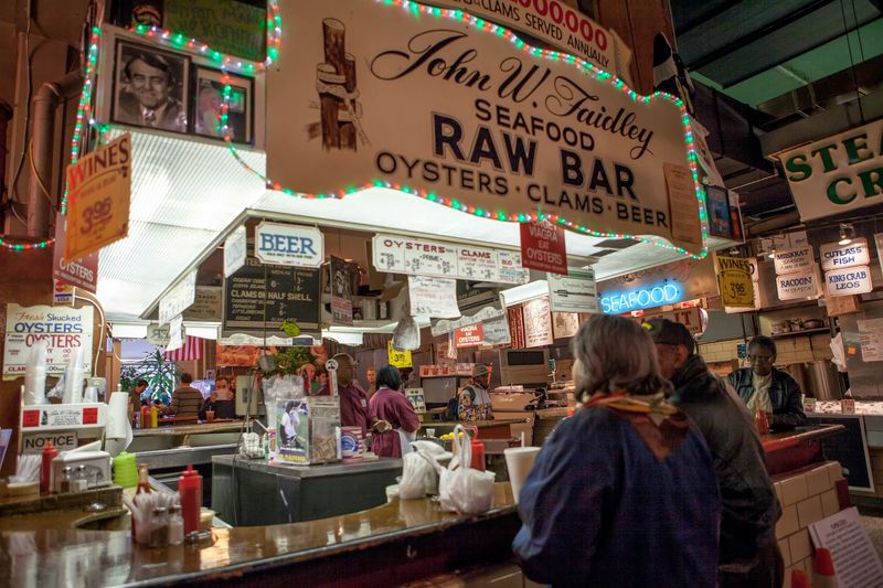 Maryland Lunch Joints Everyone Loves Visiting - And You'll Taste Why Immediately - Decor Hint Faidley's Seafood