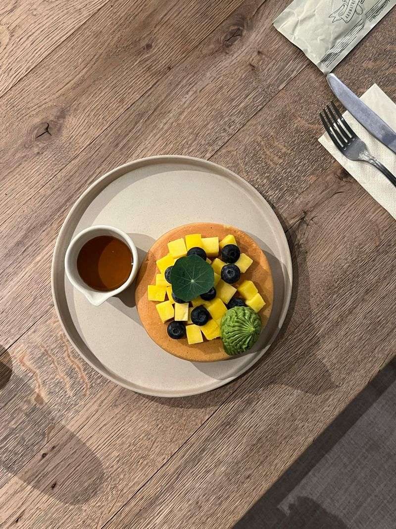 12 Classic Southern Staples Quietly Disappearing From Alabama Grocery Shelves - Decor Hint Sorghum Syrup