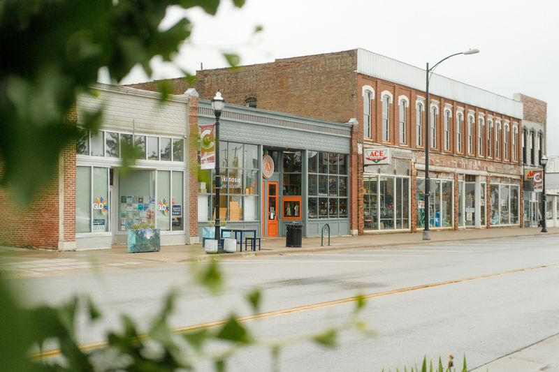 Askinosie Chocolate In Springfield, Missouri Is A Must-Visit For Chocolate Lovers - Decor Hint School Lunch Programs Feed Children Worldwide