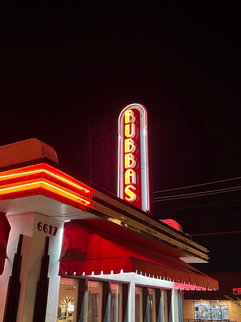 18 Texas Fried Chicken Places Where Family Pride Shows In Every Crispy Plate - Decor Hint Bubba's Cooks Country