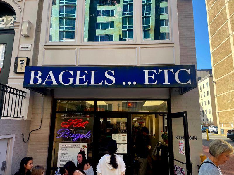 11 Florida Bagel Shops So Popular They're Emptied Out Before Noon - Decor Hint Etc. Bagel & Cafe