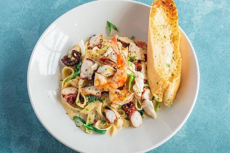 12 New Mexico Seafood Shacks Only Locals Know That Bring The Coast To The Southwest - Decor Hint Pappadeaux Seafood Kitchen