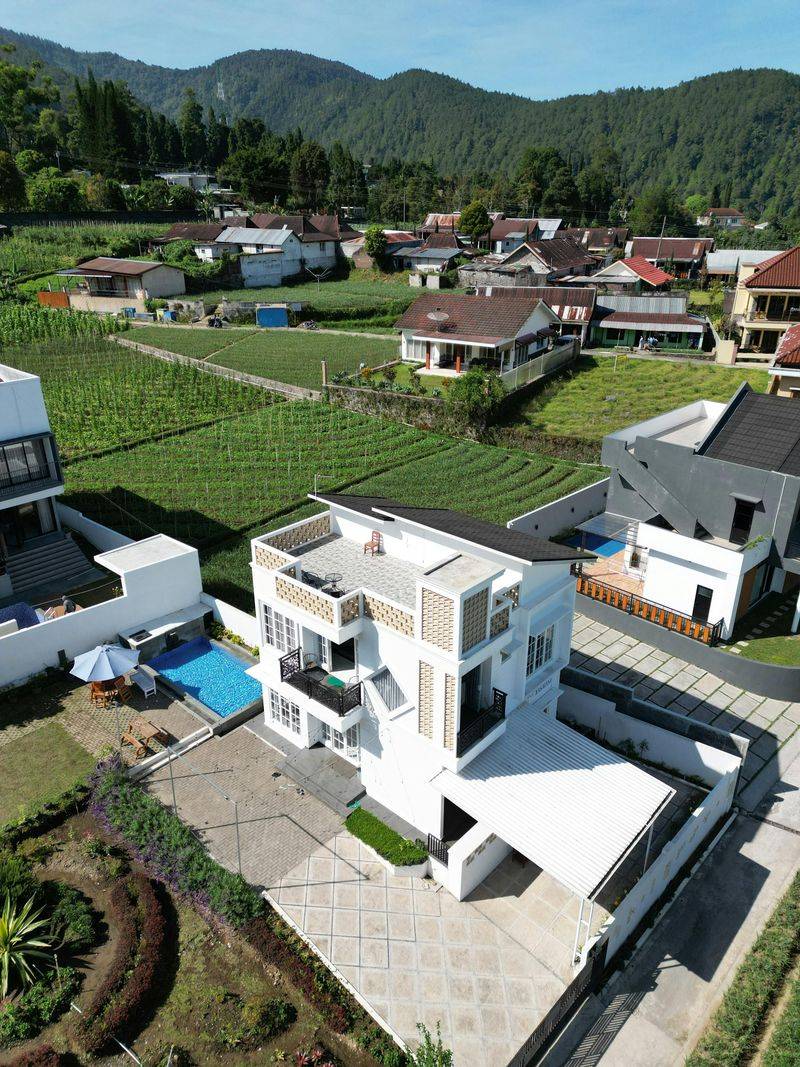 Rochester Hills Luxury Estates