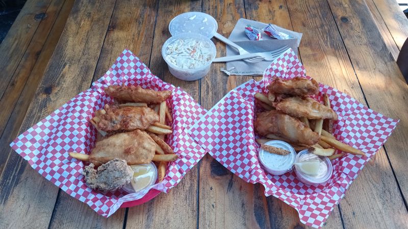 Oregon Dining Spots Turning Fried Fish Into Coastal Comfort - Decor Hint Portland Fish Market