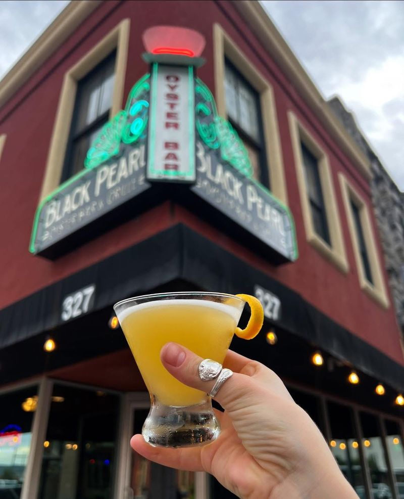 Texas Seafood Joints Locals Choose Every Time Over Upscale Alternatives - Decor Hint The Black Pearl Oyster Bar