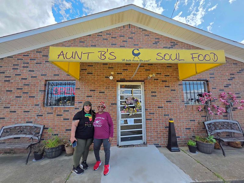 Aunt B's Soul Food Restaurant