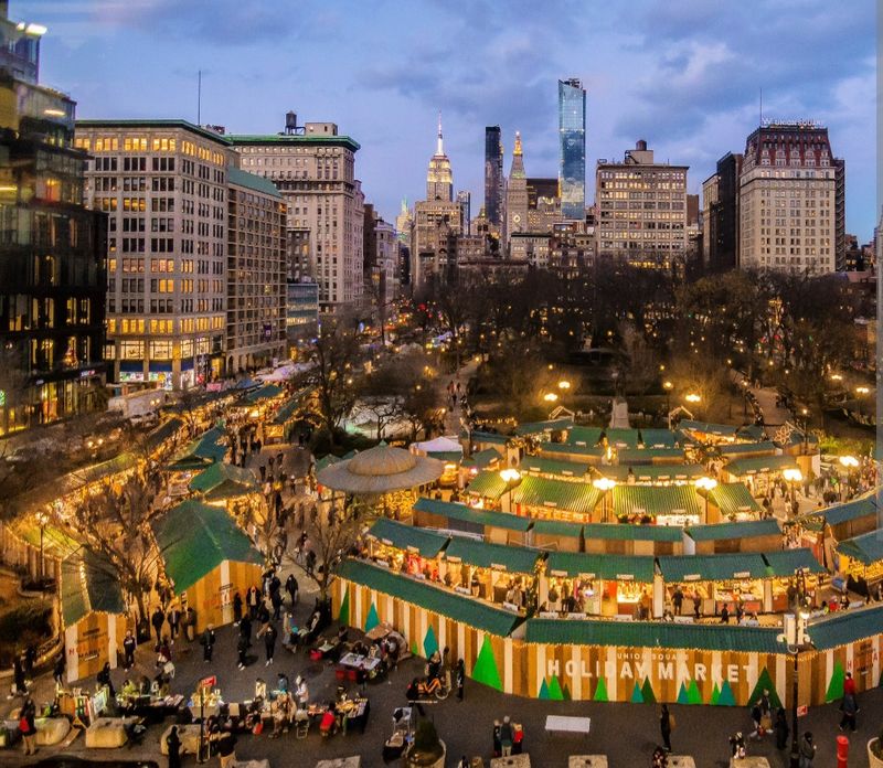 Holiday Cheer Awaits At NYC's Union Square Market - Decor Hint Free Admission