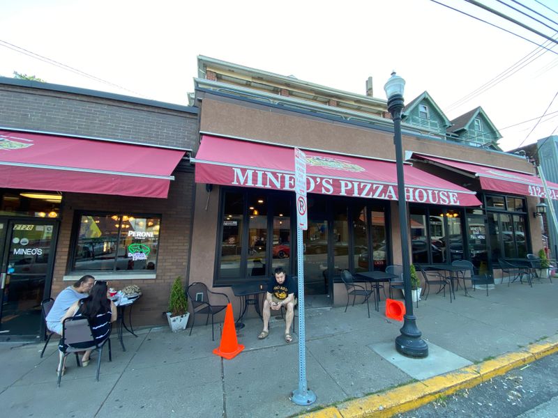 Pennsylvania Pizzerias That Outsell The Big Chains Among Locals - Decor Hint Mineo's Pizza House