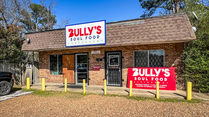 15 Mississippi Restaurants That Prove The Best Food Never Lasts All Night - Decor Hint Bully's Soul Food Restaurant