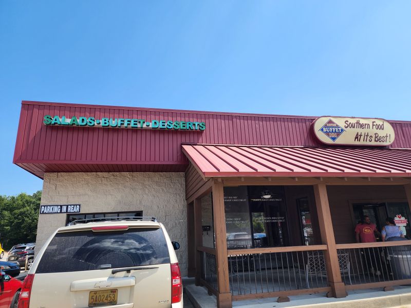 15 Alabama Seafood Buffets That Prove Comfort Food Tastes Better By The Gulf - Decor Hint Nelson's