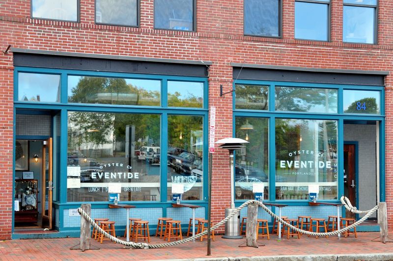 15 Maine Spots Serving Lobster Rolls Packed With Pure Coastal Flavor - Decor Hint Eventide Oyster Co