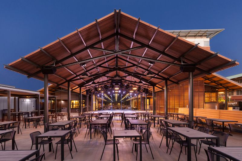 13 Illinois Barbecue Stops Where You Can Taste The Real Smoke In Every Bite - Decor Hint Barn 'n' Brisket