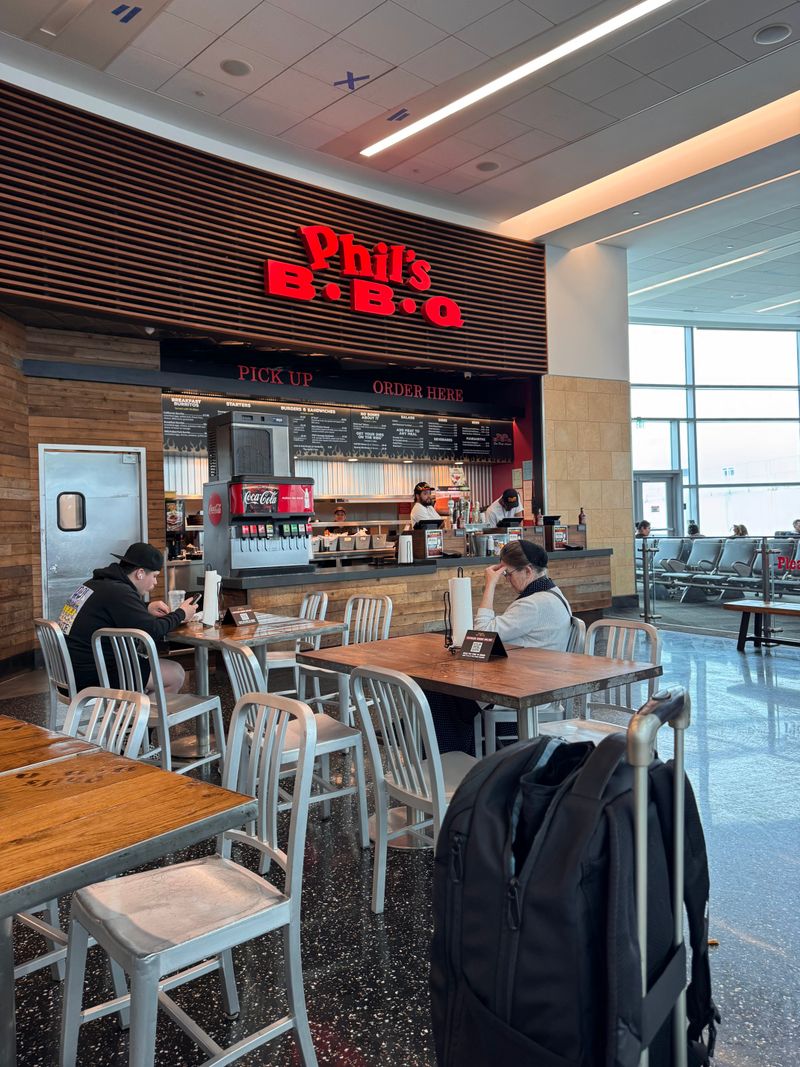 Phil’s BBQ At SAN Terminal 2