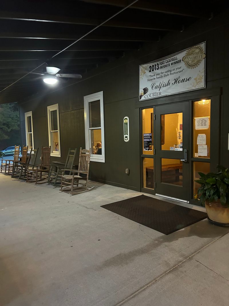 Kentucky Fried Catfish Destinations That Will Have You Hooked After One Bite - Decor Hint The Catfish House