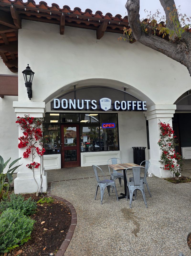13 California Doughnut Shops That Consistently Rank Among The Best In America - Decor Hint JD Flannel Donuts and Coffee