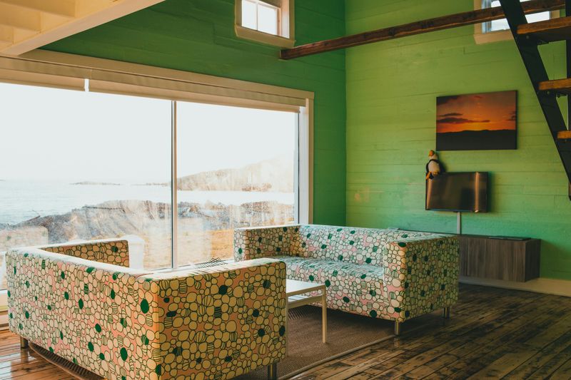 Florida Living Rooms Are Finally Letting Go Of These Once-Beloved Trends - Decor Hint Shiplap