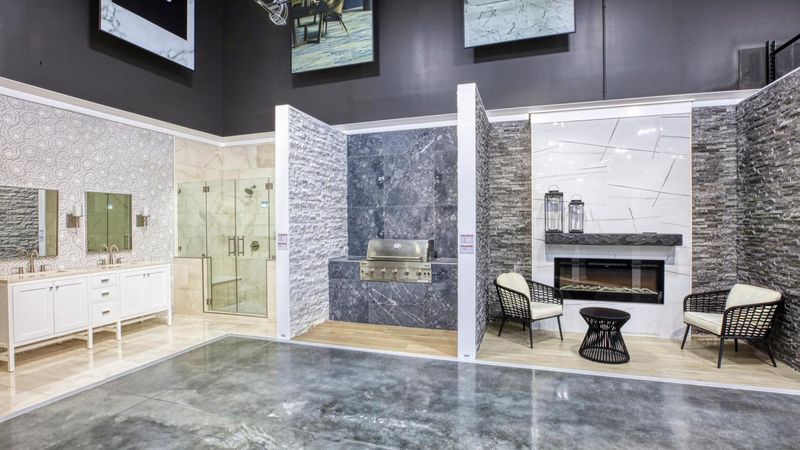 18 Illinois Winter Décor Trends Bringing Cozy Layers Back Into Midwest Homes - Decor Hint Bold Wallpaper Patterns Transform Walls