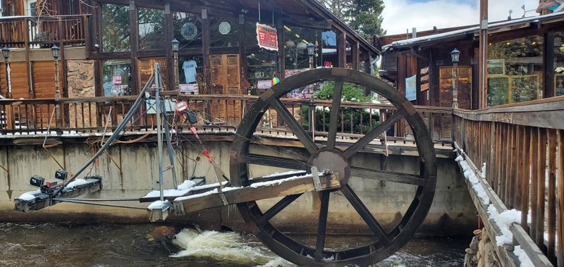 Estes Park Catch The Glow