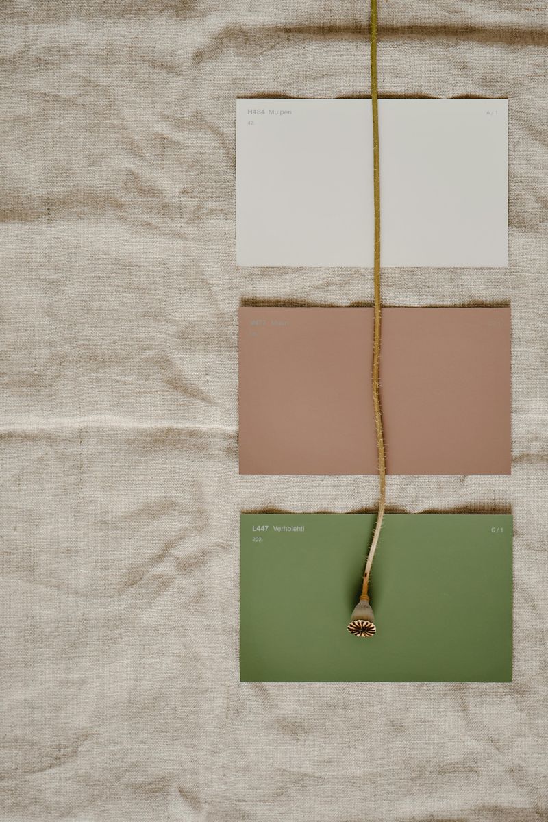 18 Oregon Coastal Winter Decorating Ideas That Bring Calm, Foggy Coastal Vibes Indoors - Decor Hint Use Coastal Colors With A Winter Twist