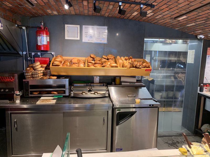 11 Florida Bagel Shops So Popular They're Emptied Out Before Noon - Decor Hint Hot Bagels & Deli