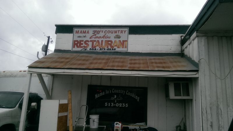 Mama Jo’s Country Cookin’
