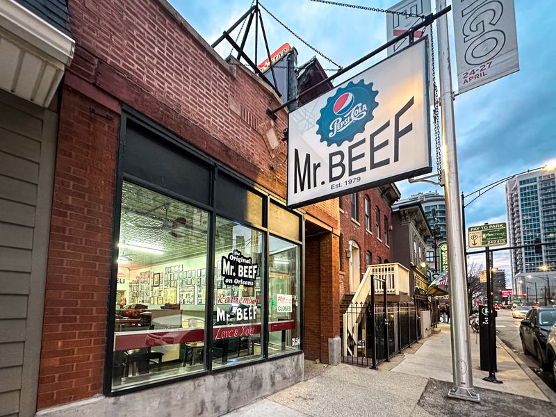 11 Places In Illinois Where Italian Beef Still Comes First - Decor Hint Mr. Beef