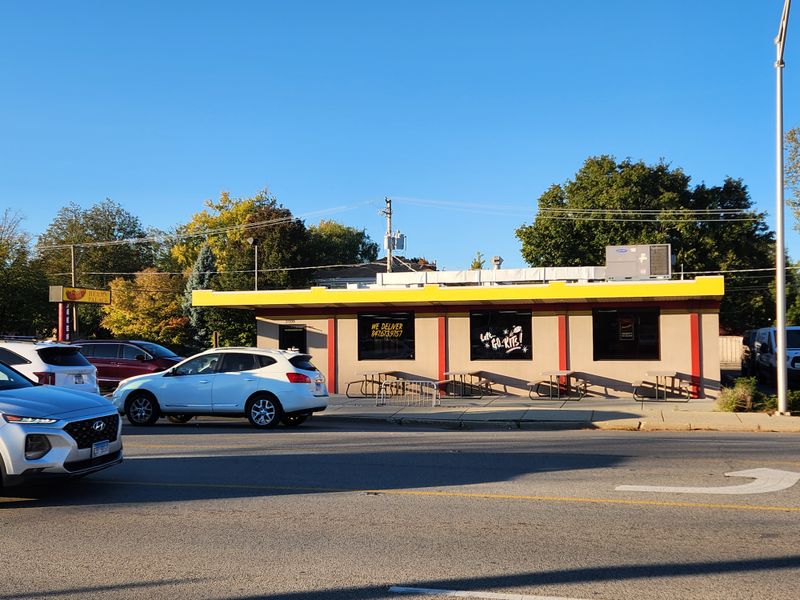 Under-The-Radar Illinois Restaurants Serving Incredible Food - Decor Hint Herm's Palace