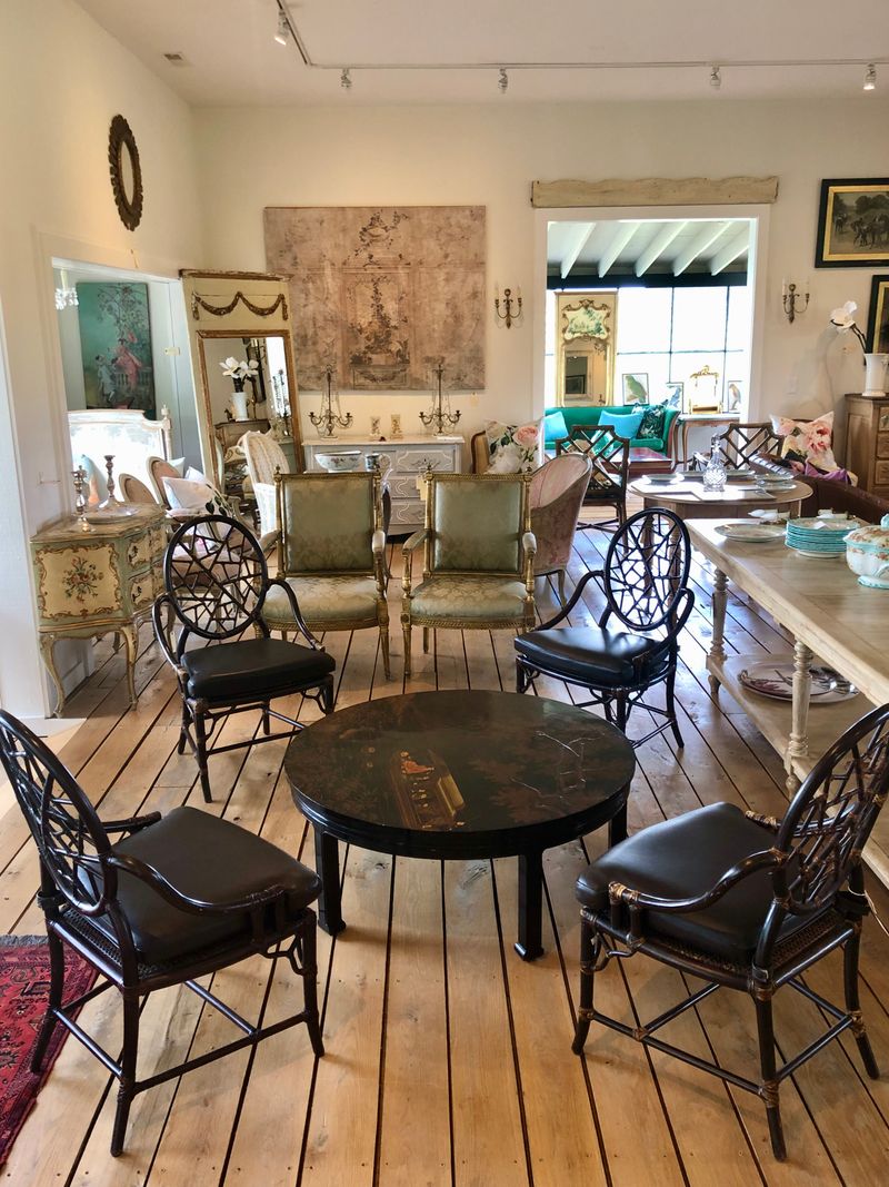 Neoclassical Virginia Elegance