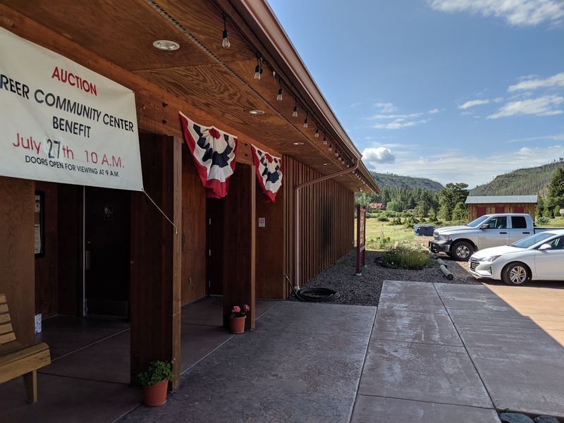 Arizona's Peaceful Mountain Escape Where Locals Go To Unwind - Decor Hint Greer Days Festival Community Spirit