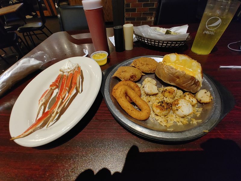 Tennessee Seafood Buffets Serving Endless Coastal Delights - Decor Hint Harbor House Seafood and Steaks