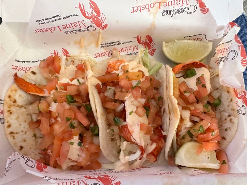 10 Oregon Lobster Roll Spots That Keep Things Simple And Coastal - Decor Hint Cousins Maine Lobster